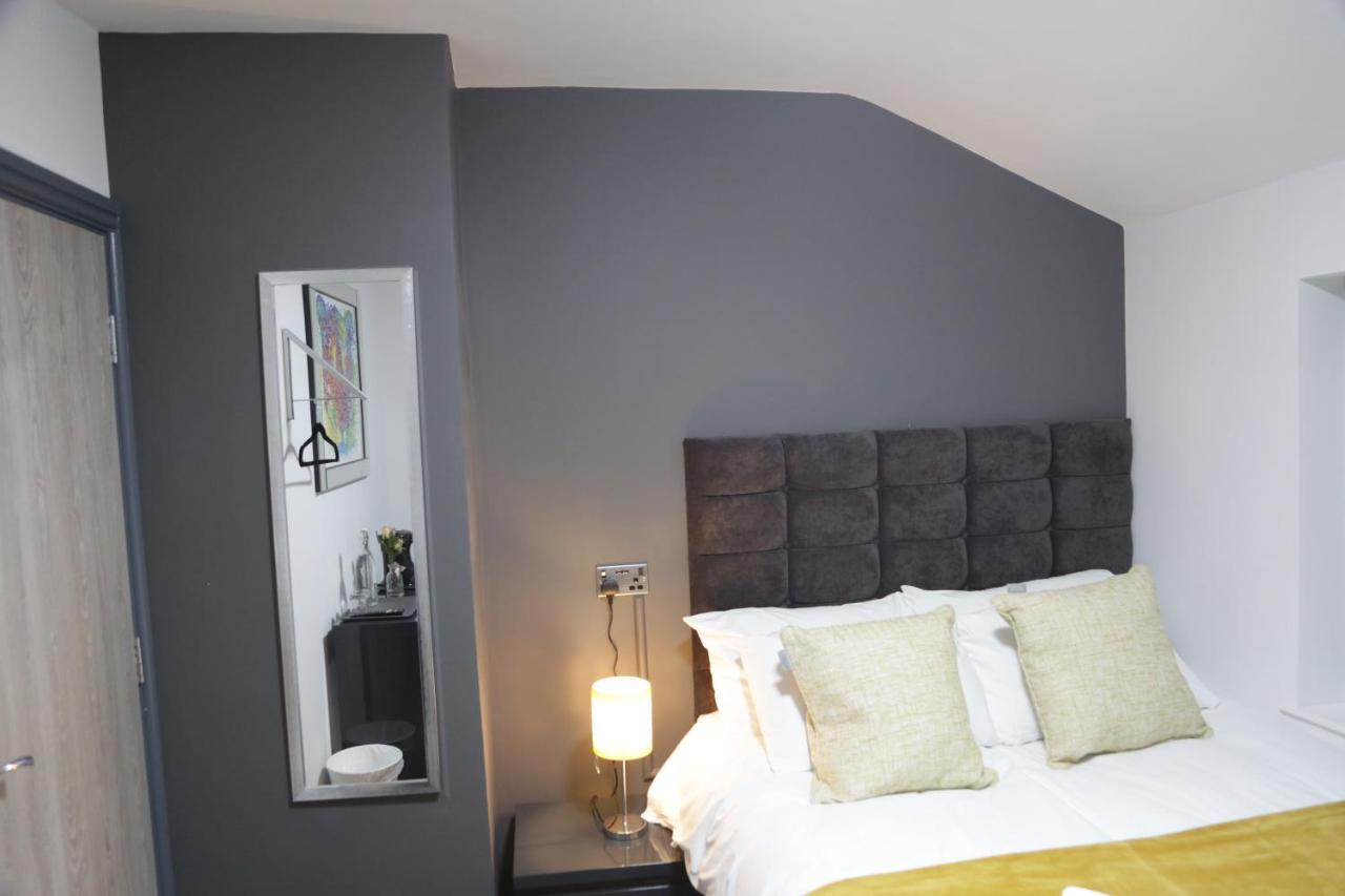 Park City Suites Hotel Манчестер Экстерьер фото