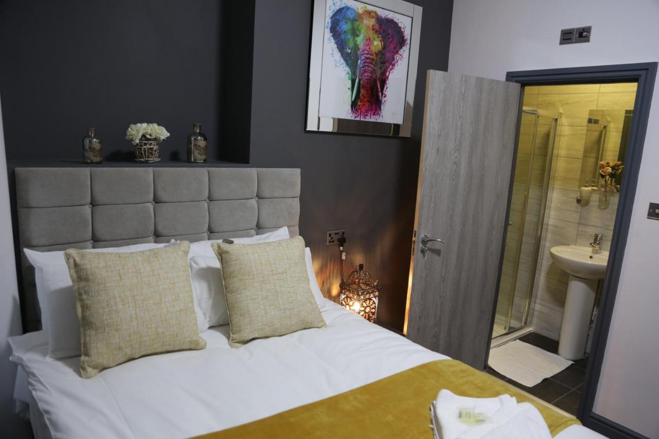 Park City Suites Hotel Манчестер Экстерьер фото