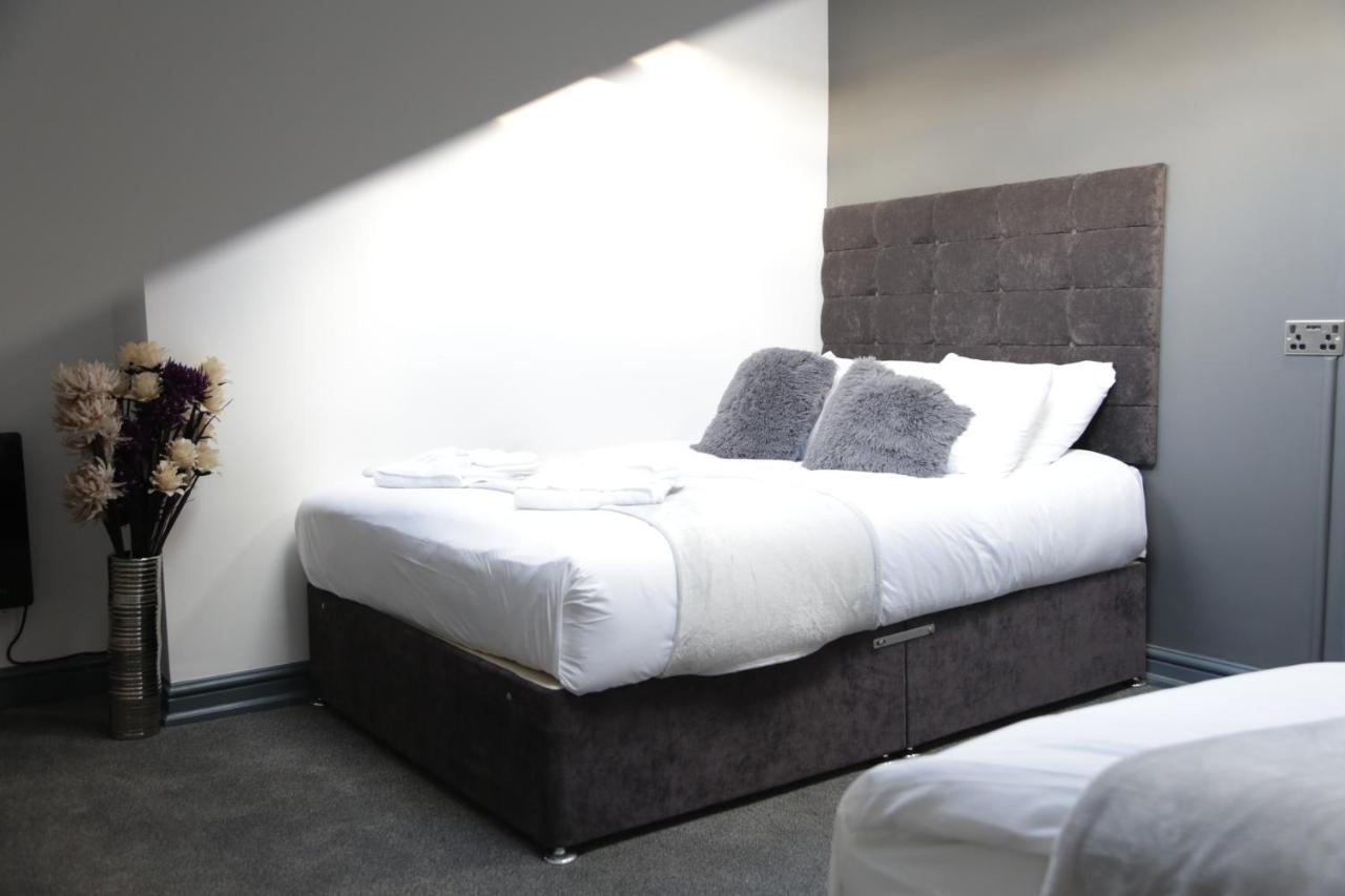 Park City Suites Hotel Манчестер Экстерьер фото