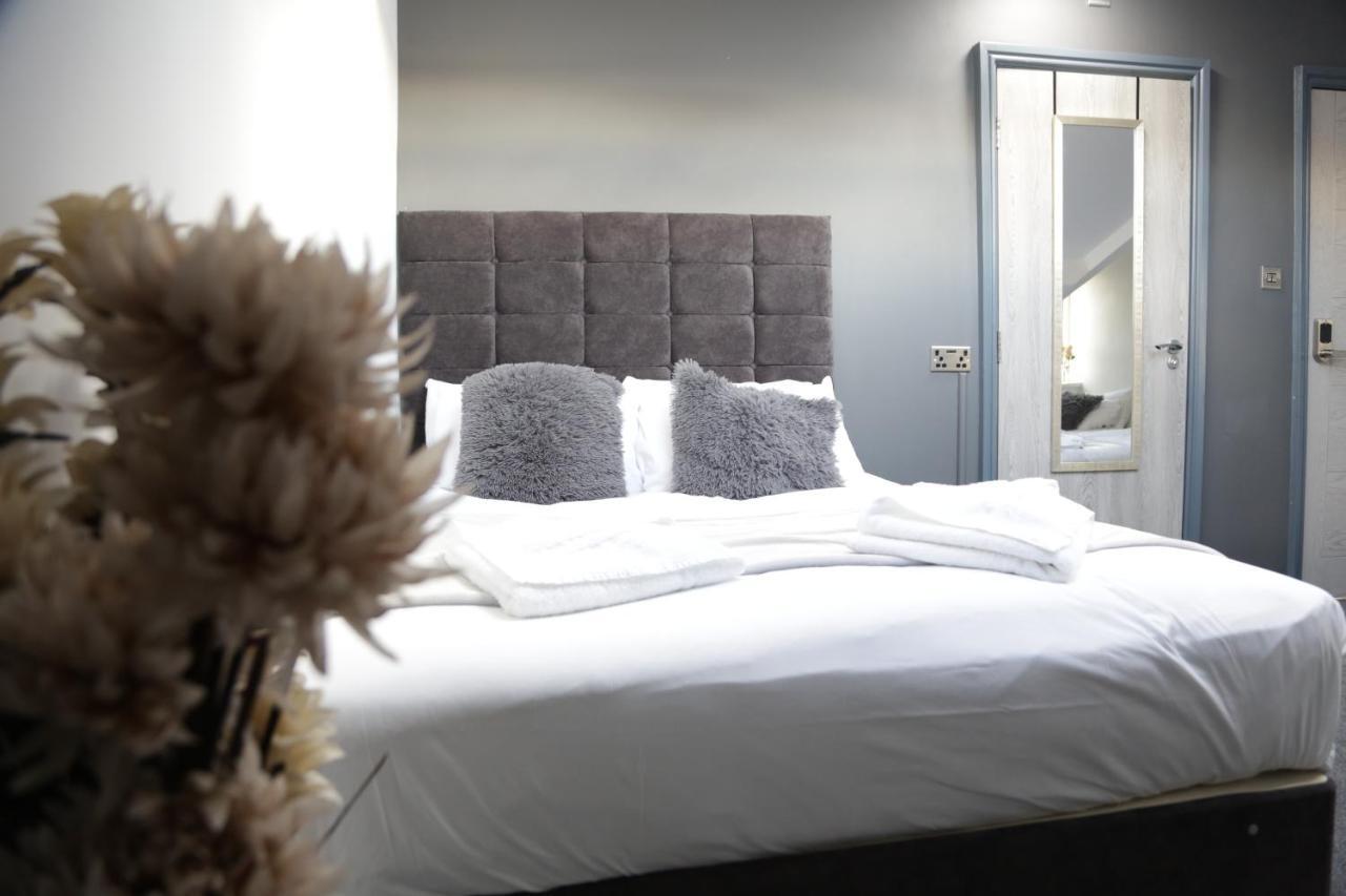 Park City Suites Hotel Манчестер Экстерьер фото