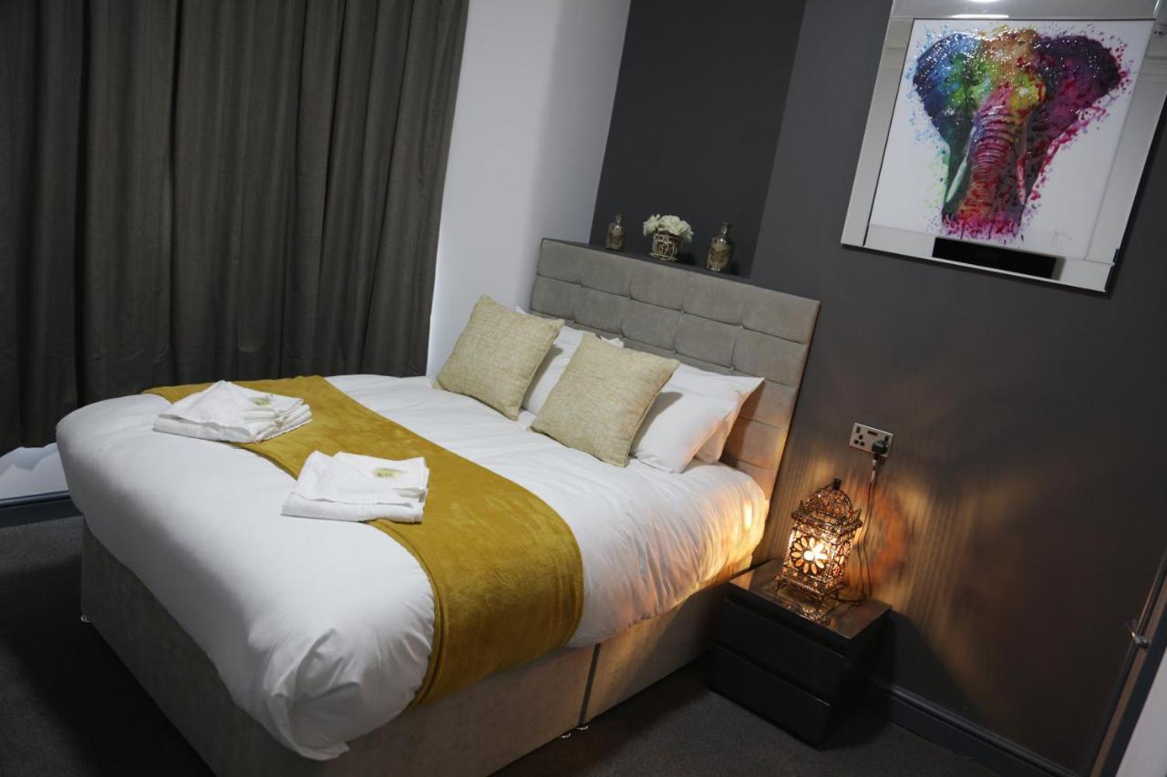 Park City Suites Hotel Манчестер Экстерьер фото