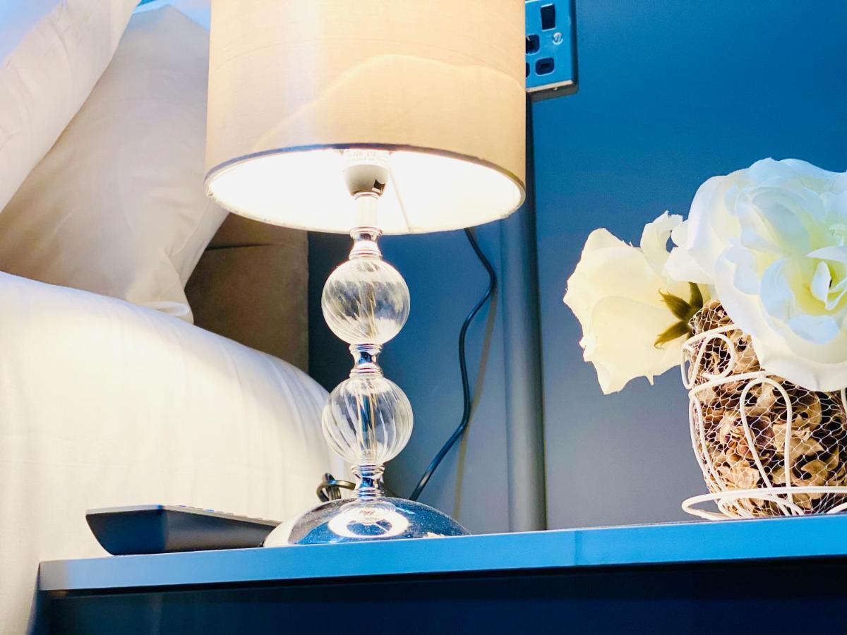 Park City Suites Hotel Манчестер Экстерьер фото