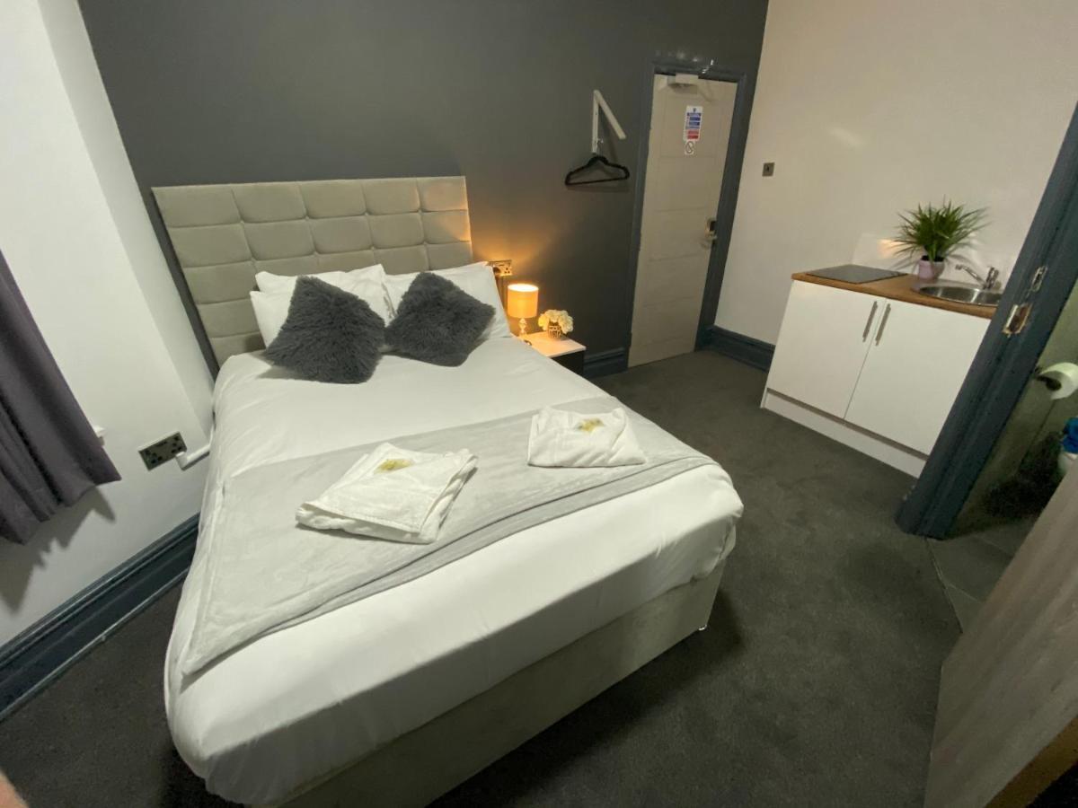 Park City Suites Hotel Манчестер Экстерьер фото